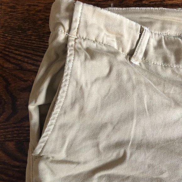 Khaki Abercrombie & Fitch Shorts - Picture 4 of 7
